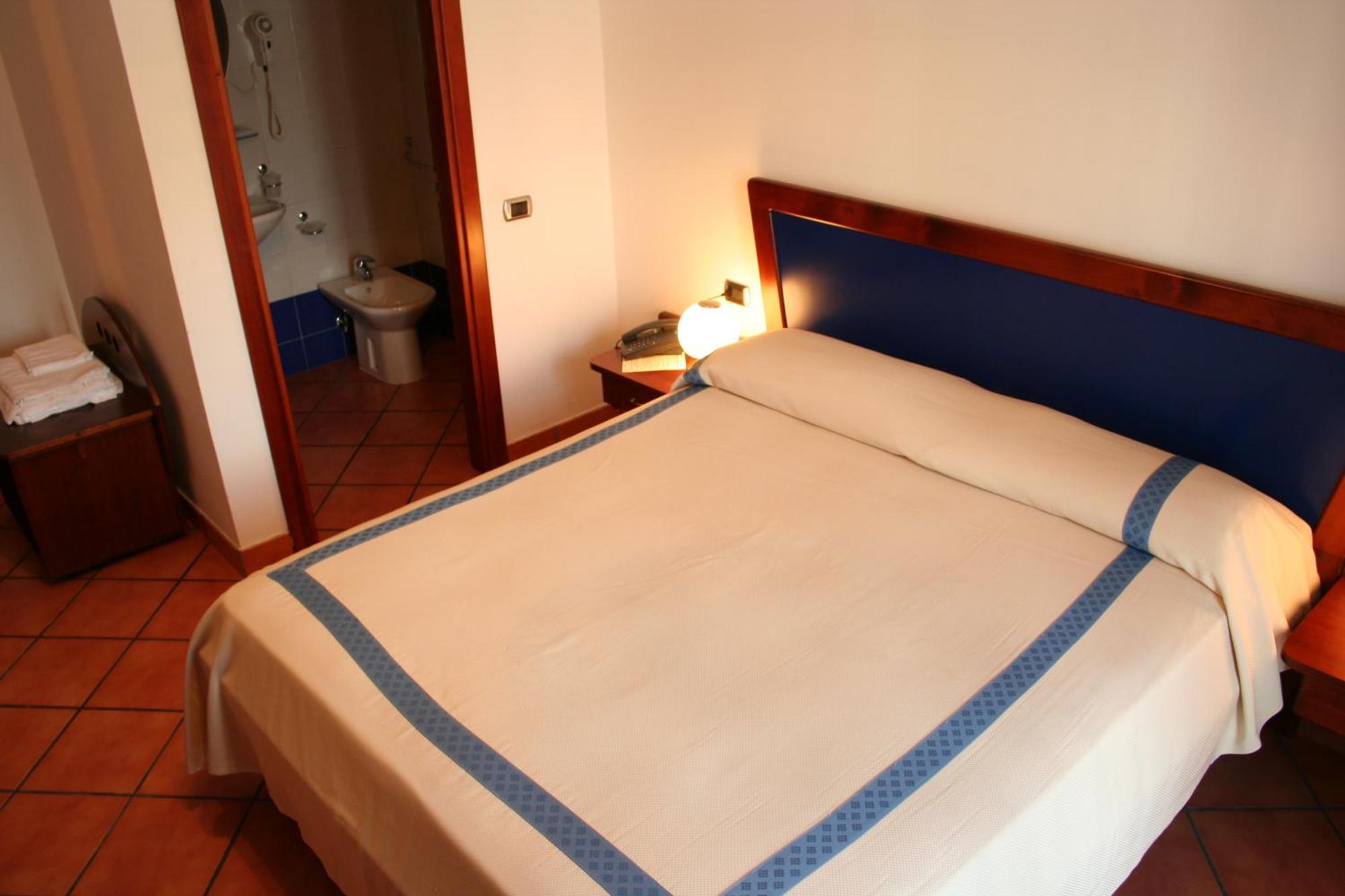 Hotel Locanda Dei Trecento Sapri Dış mekan fotoğraf